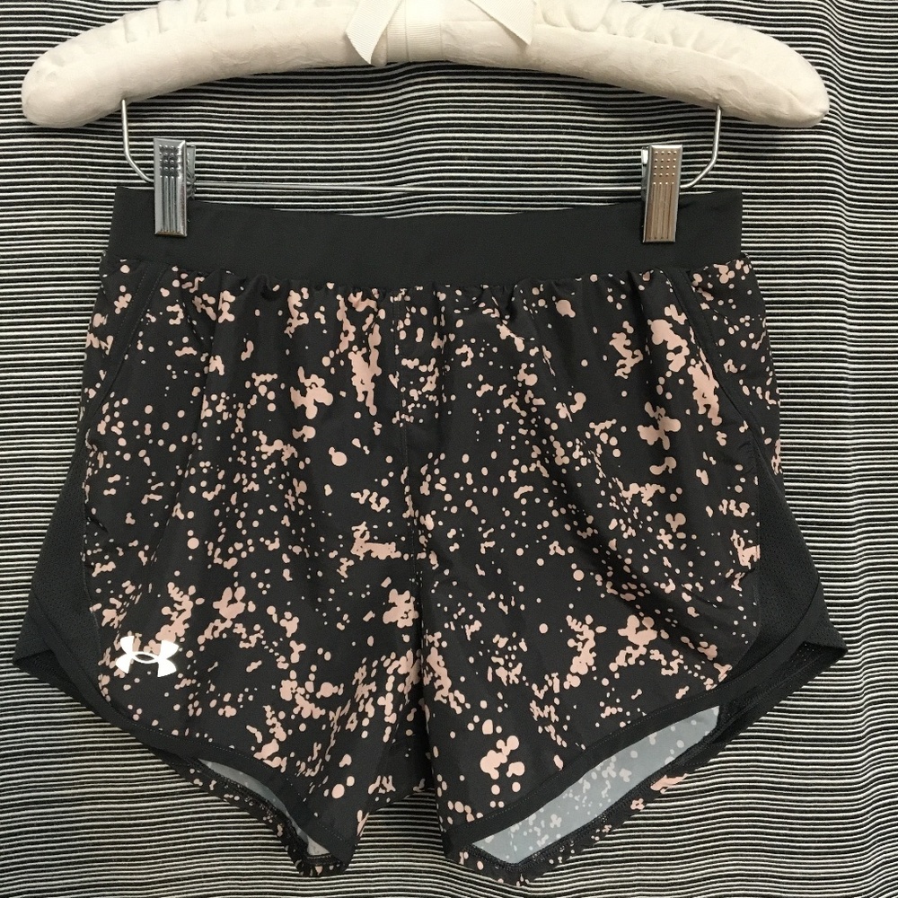 Under Armor Fly By 2.0 Lined Shorts in Black & Pink Print Size XS